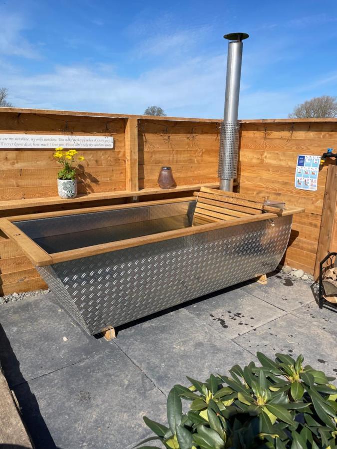 Abbey Farm Luxury Glamping 호텔 라들런 외부 사진