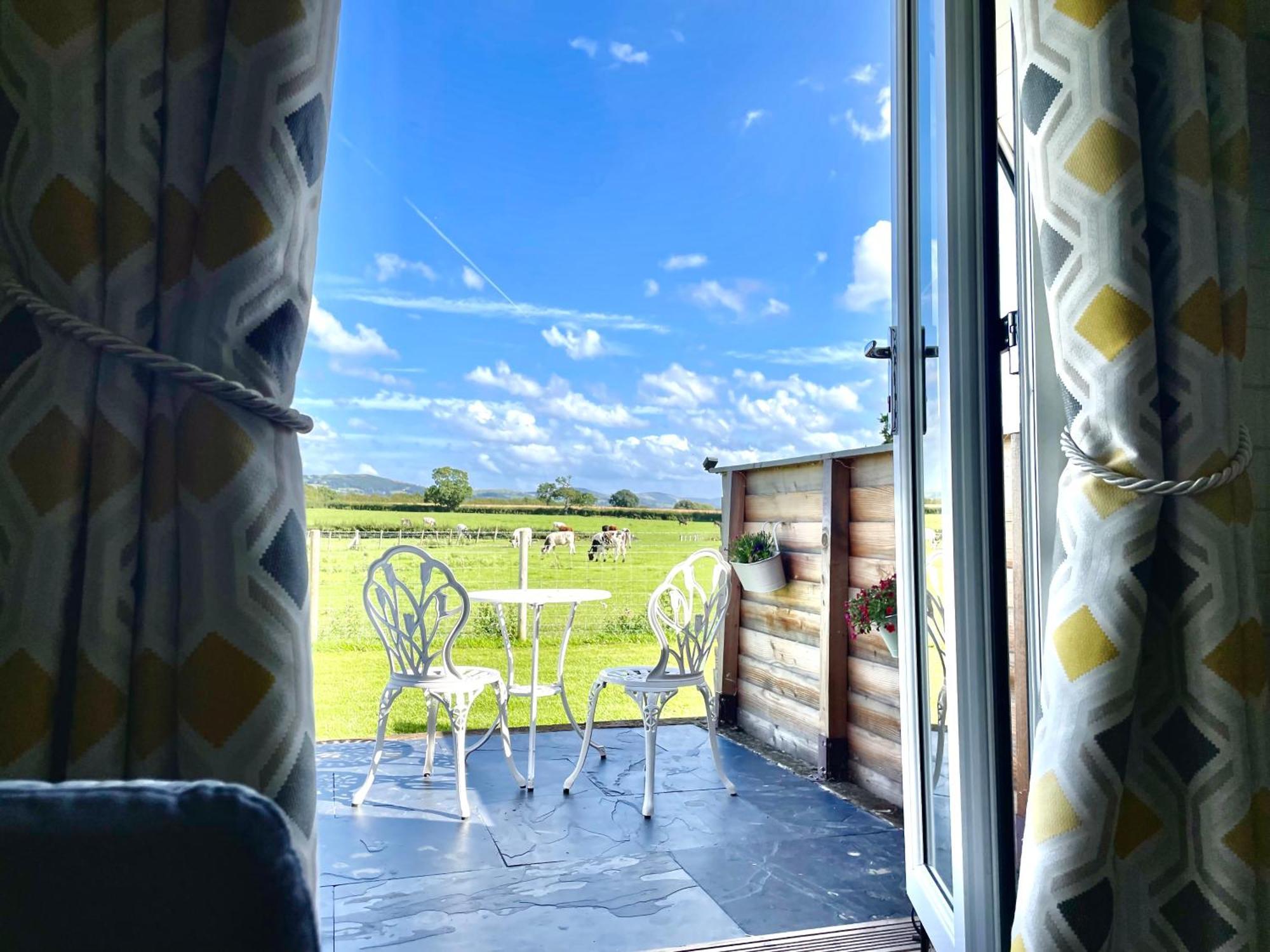 Abbey Farm Luxury Glamping 호텔 라들런 외부 사진